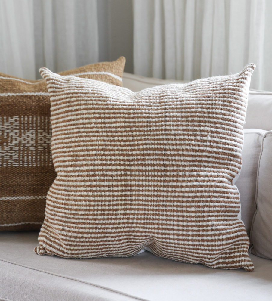 almohadon-adobe-cuadrado-chocolate