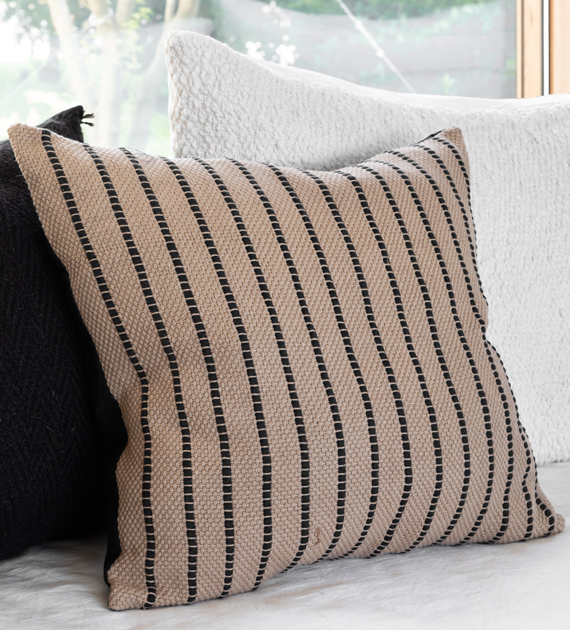 almohadon-pietro-cuadrado-moka-mousse