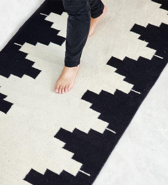 alfombra-pasillo-molinos-negra